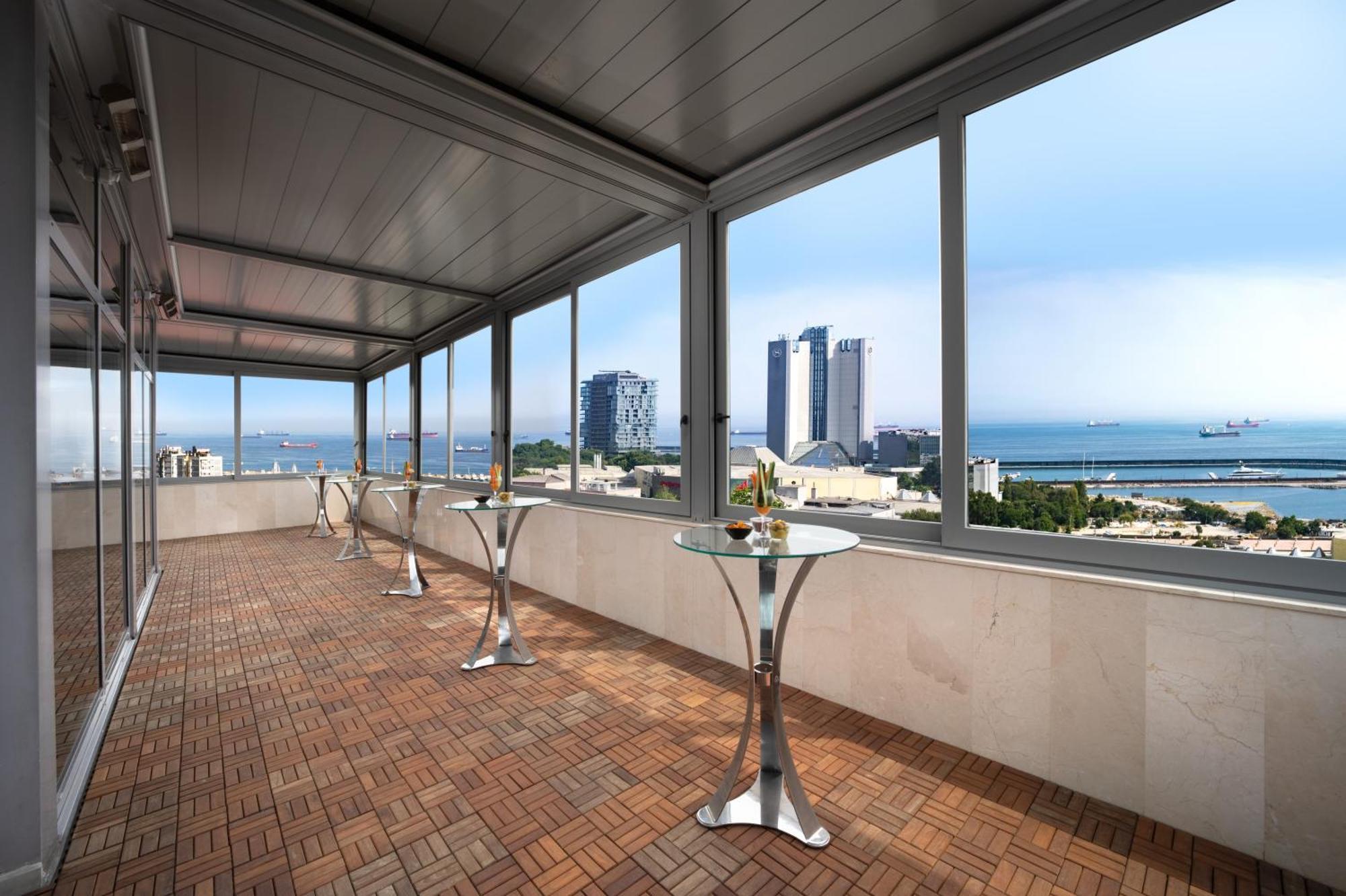 Ramada Plaza By Wyndham Istanbul Atakoy Hotel Exterior photo