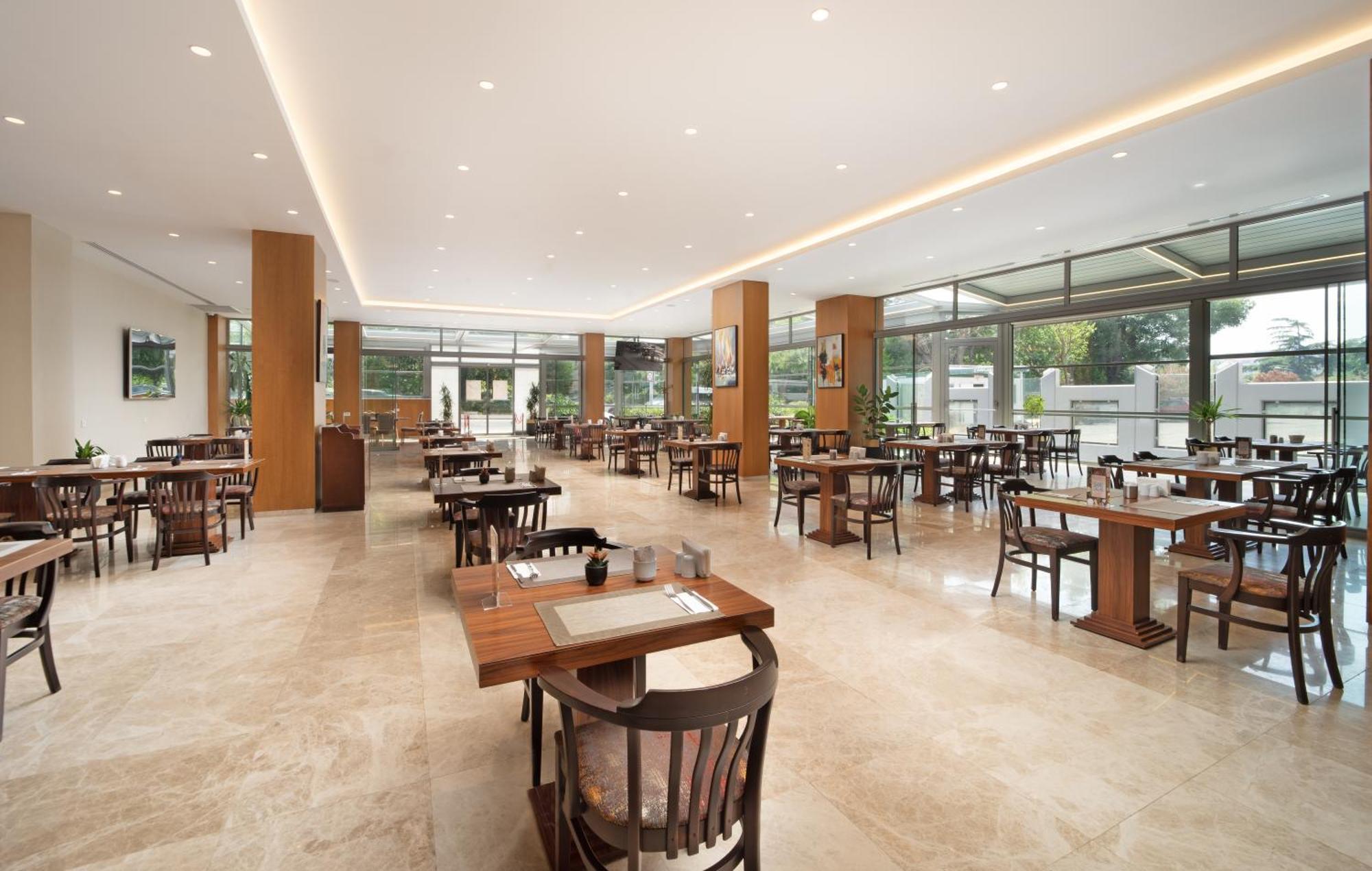 Ramada Plaza By Wyndham Istanbul Atakoy Hotel Exterior photo