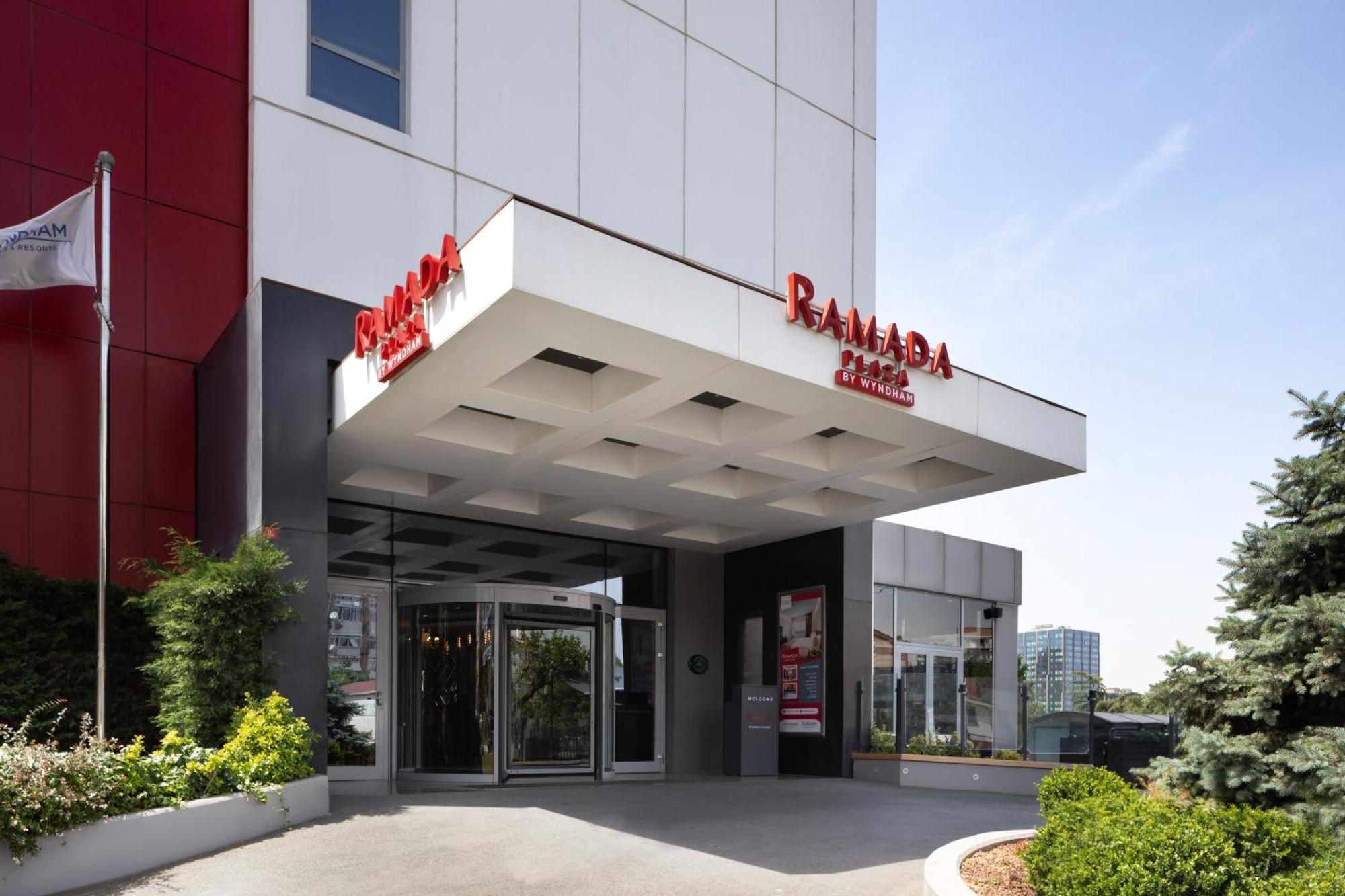 Ramada Plaza By Wyndham Istanbul Atakoy Hotel Exterior photo