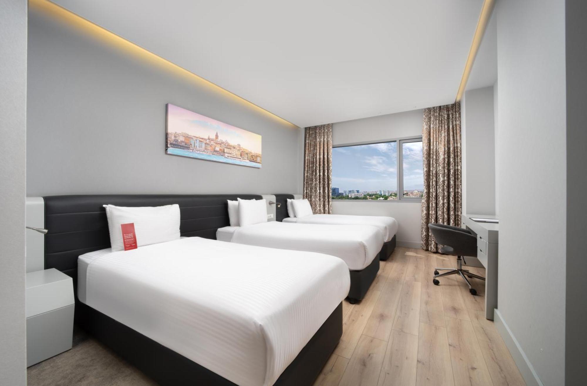 Ramada Plaza By Wyndham Istanbul Atakoy Hotel Exterior photo