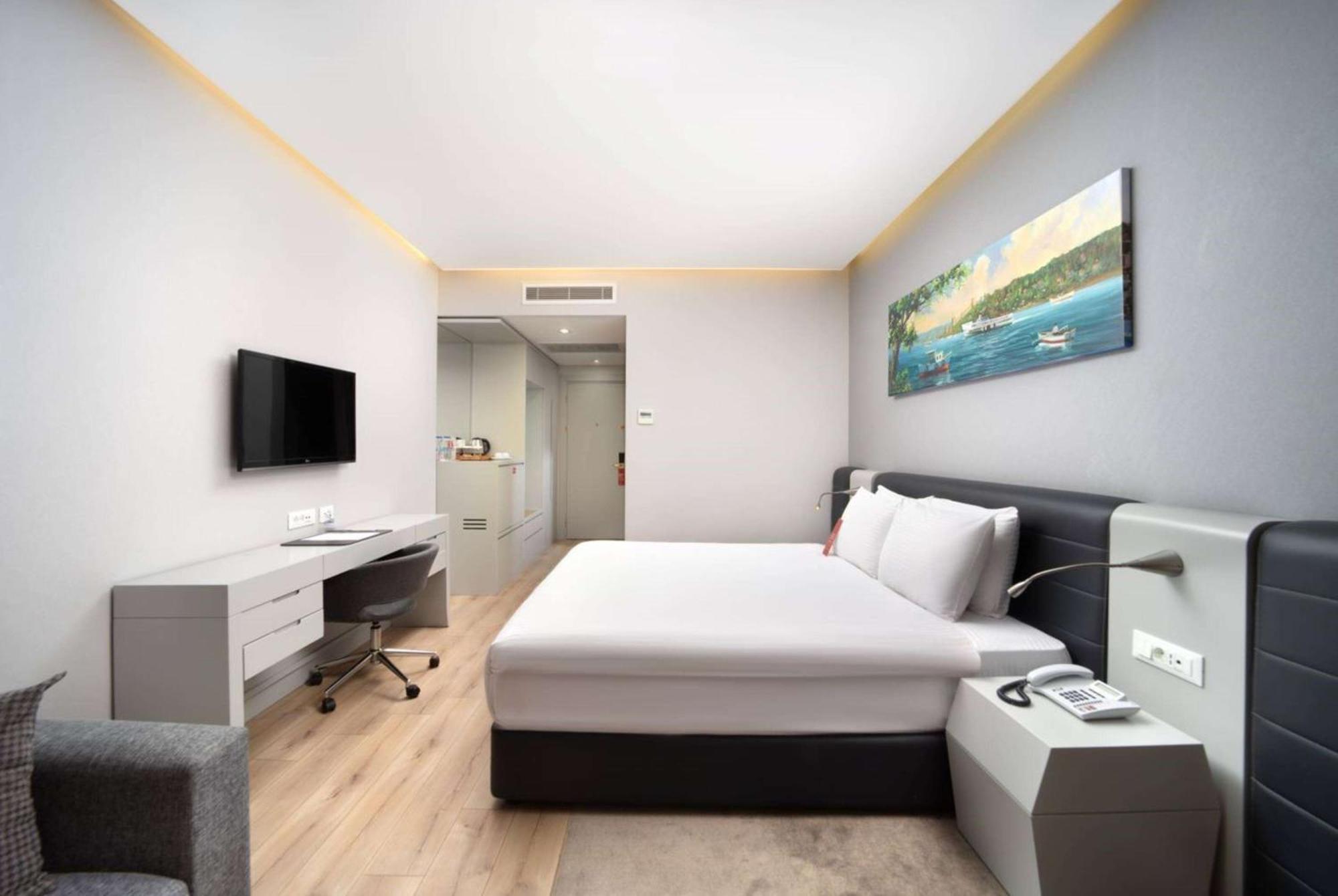 Ramada Plaza By Wyndham Istanbul Atakoy Hotel Exterior photo