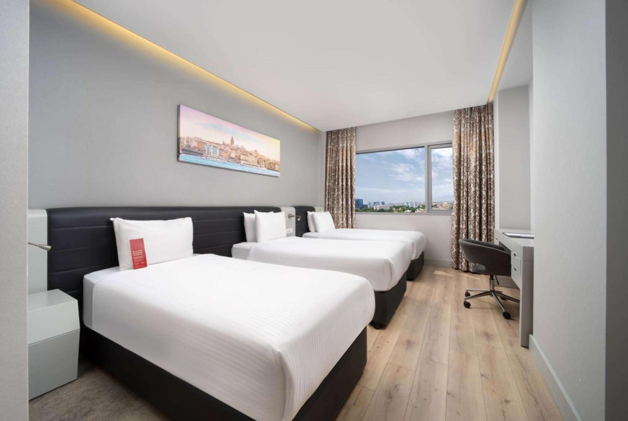 Ramada Plaza By Wyndham Istanbul Atakoy Hotel Exterior photo
