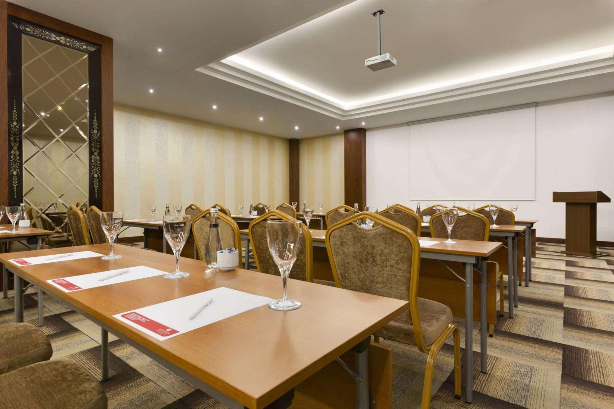 Ramada Plaza By Wyndham Istanbul Atakoy Hotel Exterior photo
