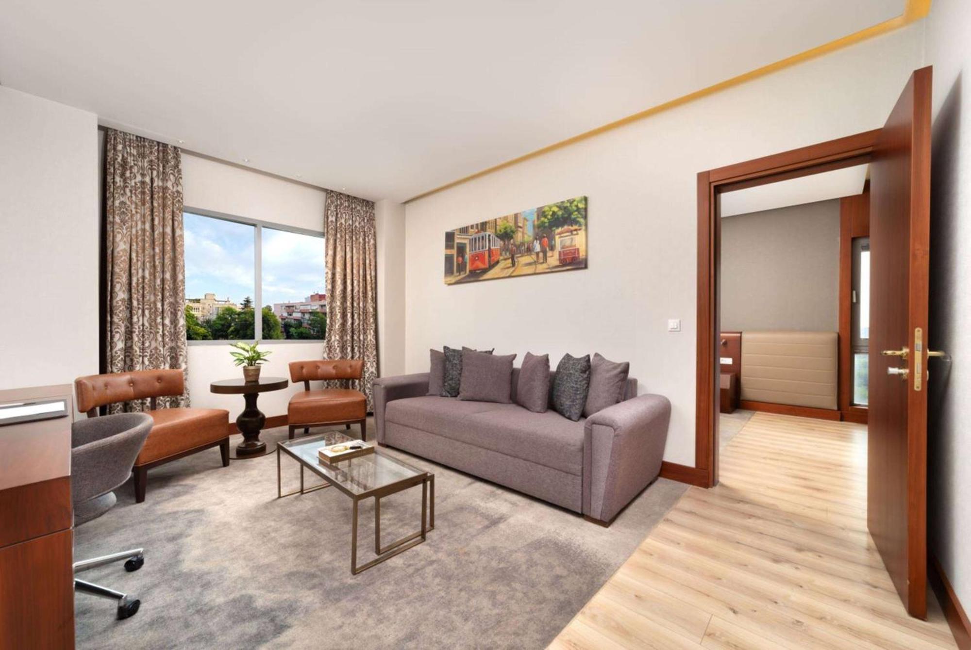 Ramada Plaza By Wyndham Istanbul Atakoy Hotel Exterior photo